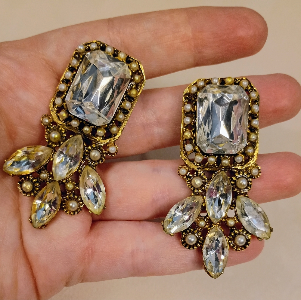 Blythe & Blythe Vintage Clip-on Earrings